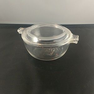 Other - Vintage Clear Pyrex With Lid 4 1/2" Other - Vintage Clear Pyrex With Lid 4 1/2"